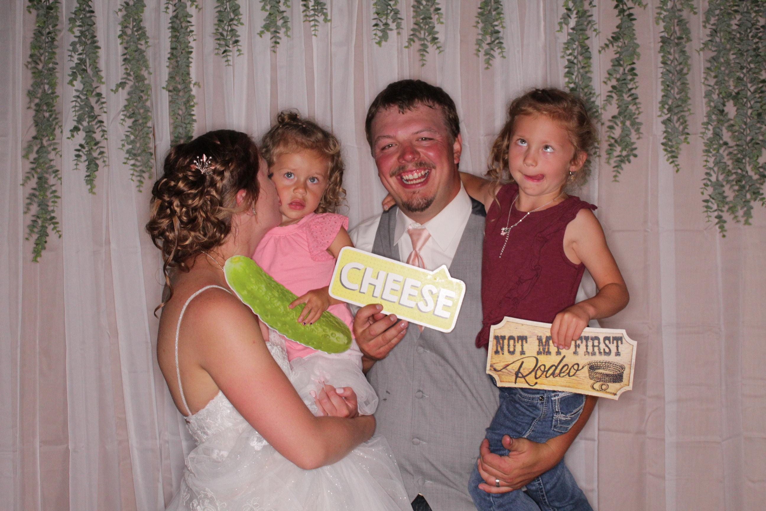 Carson and Harlie's Wedding | View more photos from the event at gallery.photoboothbillings.com/u/PhotoBoothBillings/Carson-and-Harlies-Wedding